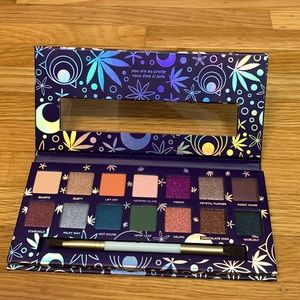PACIFICA Cosmic Reflect eyeshadow palette NEW